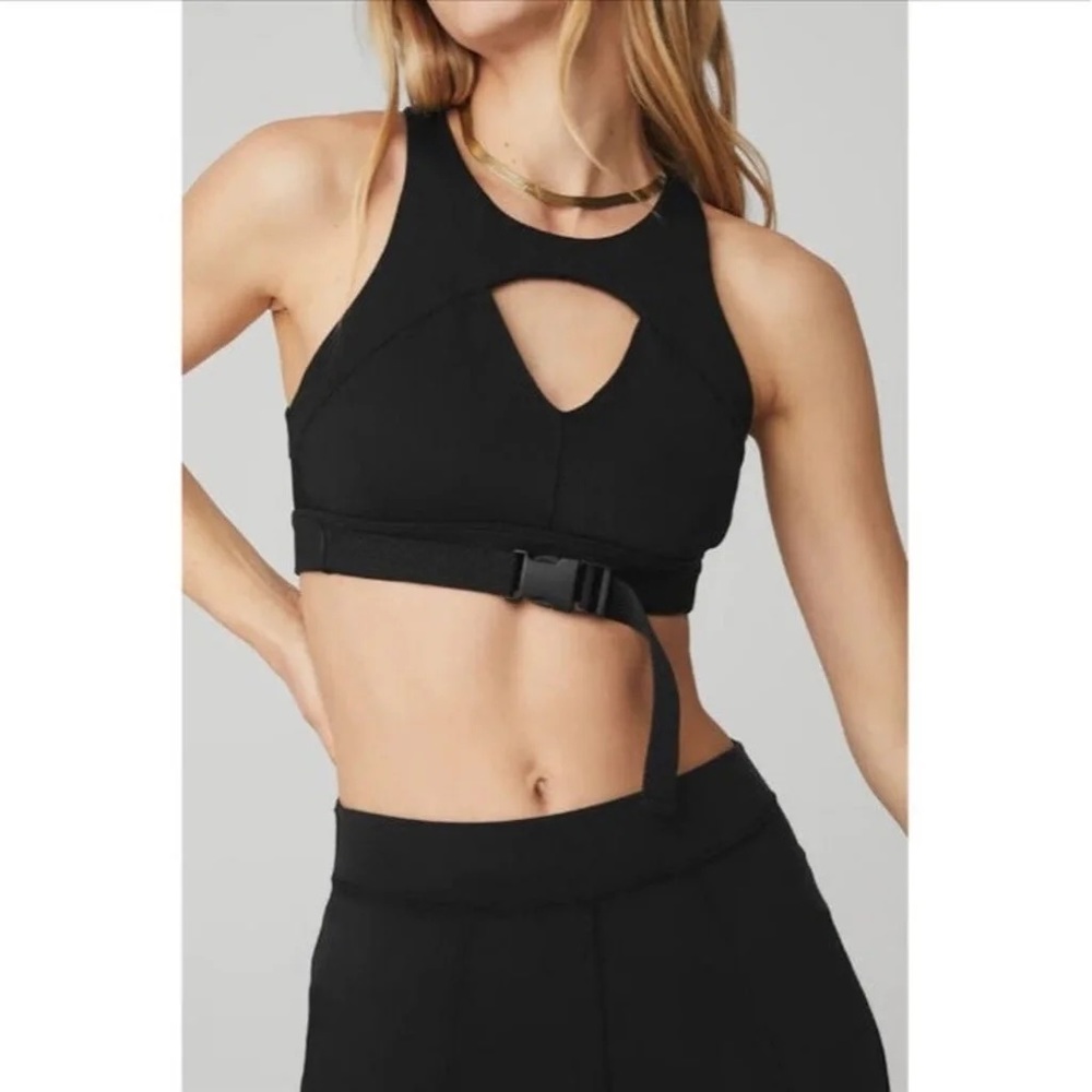 Alo Yoga Catch The Vibe bra